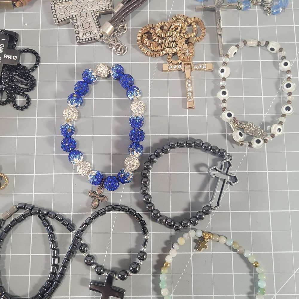 Religious Jewelry Lot 20+ Cross Necklaces Bracelets Rosaries Catholic Christian - Picture 8 of 11